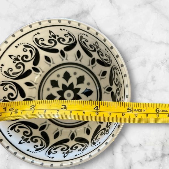 NWOT Set of  Expressions Signature Stoneware Small Embossed Gray & Black Bowls - Picture 2 of 6